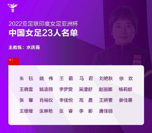 草莓音乐节现场，深海最猛巨兽巨齿鲨和在场观众们的同框互动，成为了一道特别的风景